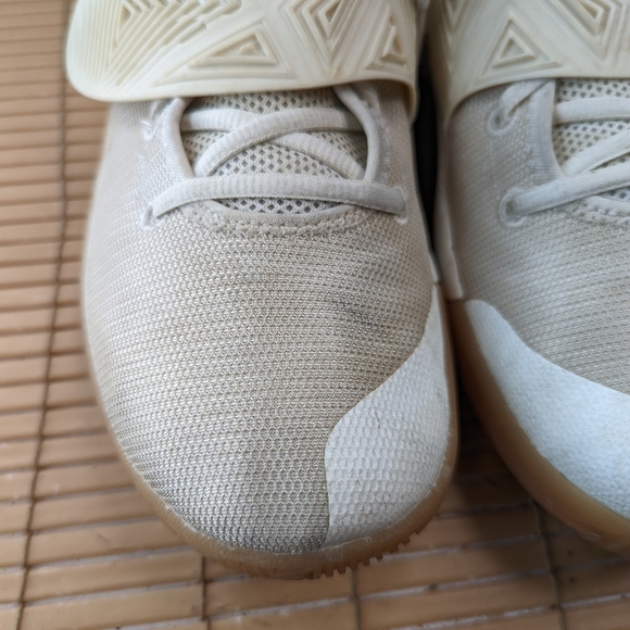 Nike Zoom Kyrie Flytrap3 Summit White Metallic Silver Copper Gold US men's sz 11 - Picture 5 of 10